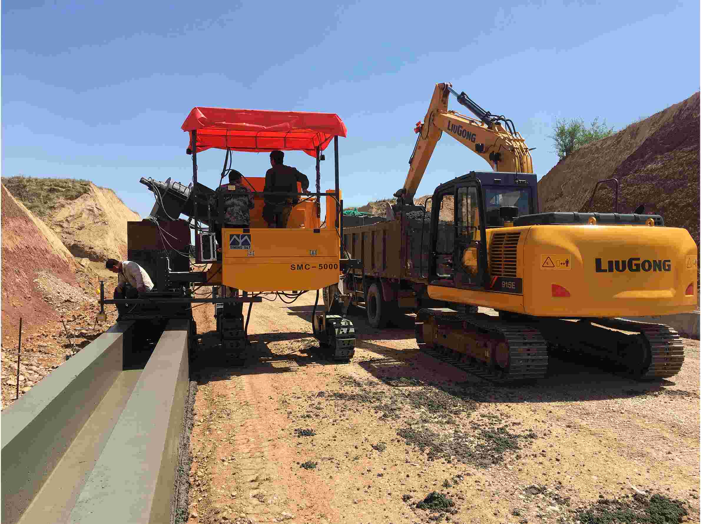 SMC-5000 Slipform Paver with Short Turning Radius 0-2500mm Paving Width