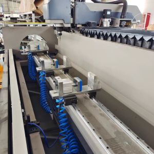 Aluminum Drilling Tapping Machine Window Multi Axis Drilling