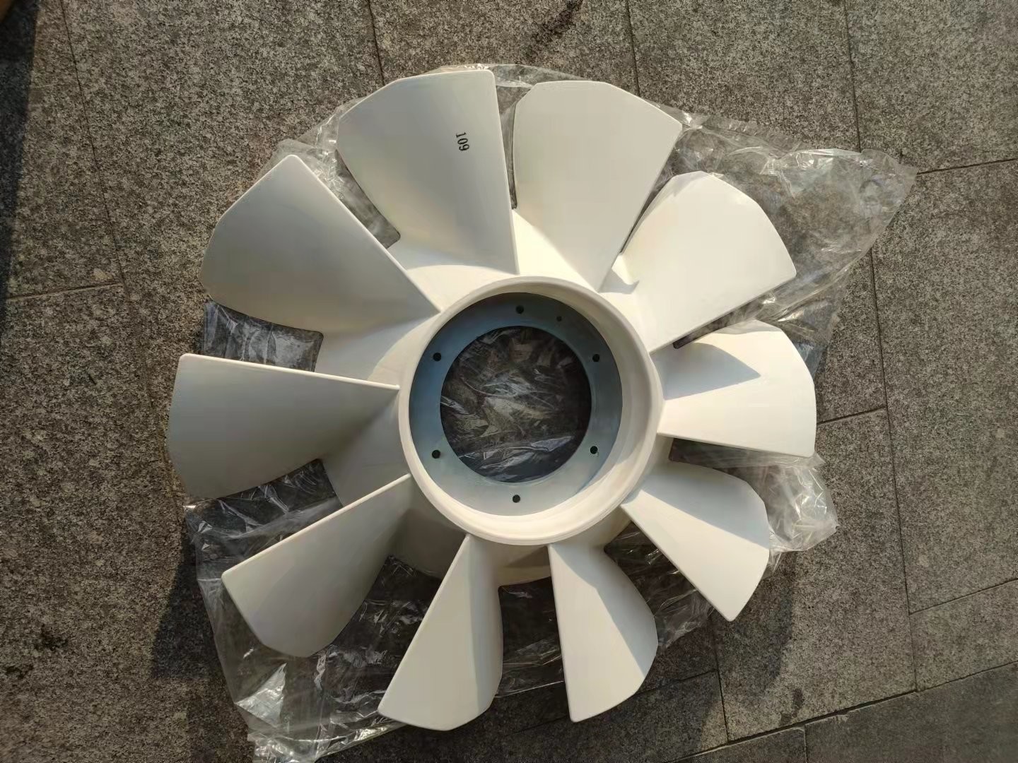 ME2998109 Mitsubishi Fuso Engine Parts 6D24 Cooling Fan Blade 10 Blades