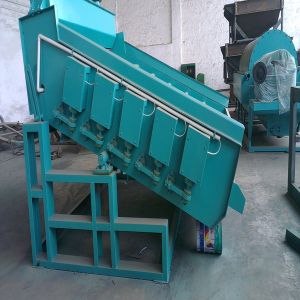 Quality Big Capacity Stone Vibrating Screen For Mineral Processing for sale