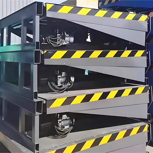 Specialized Hydraulic Loading Dock Leveler for Cold Storage Refrigerated Warehouse Operations