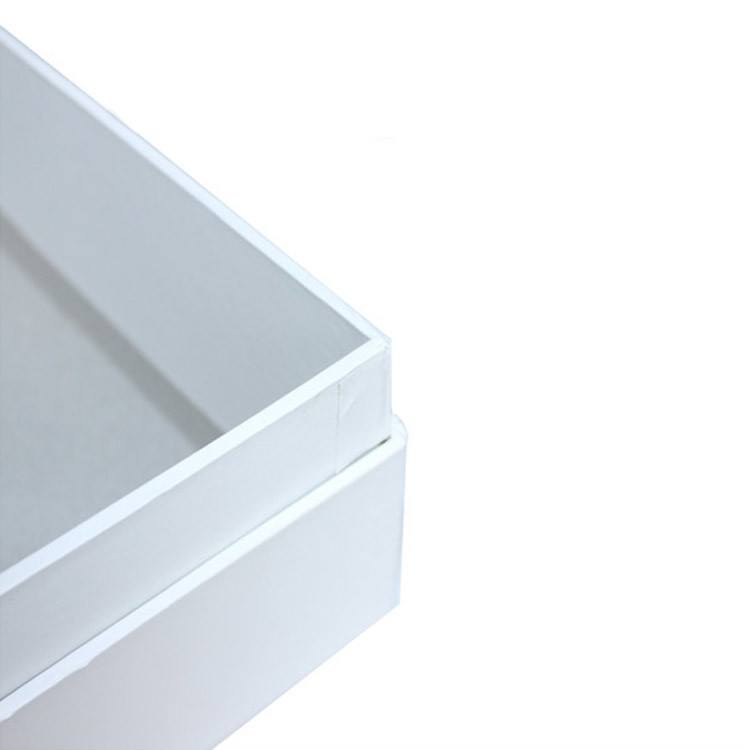 Ecommerce ODM CMYK White Cardboard Gift Box With Metal Button