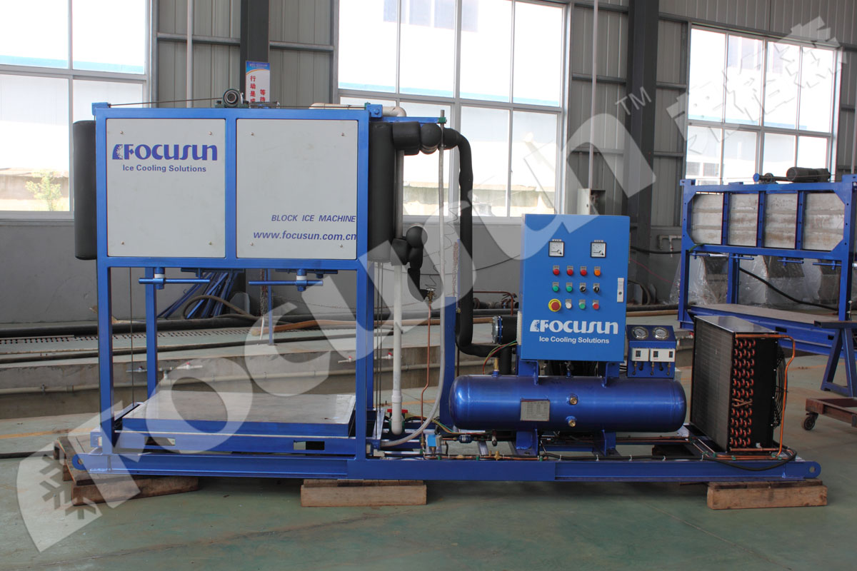 2024 Focusun Full Automatic PLC Touch Screen Block Ice Machine 1T/D for 30kg Ice Size