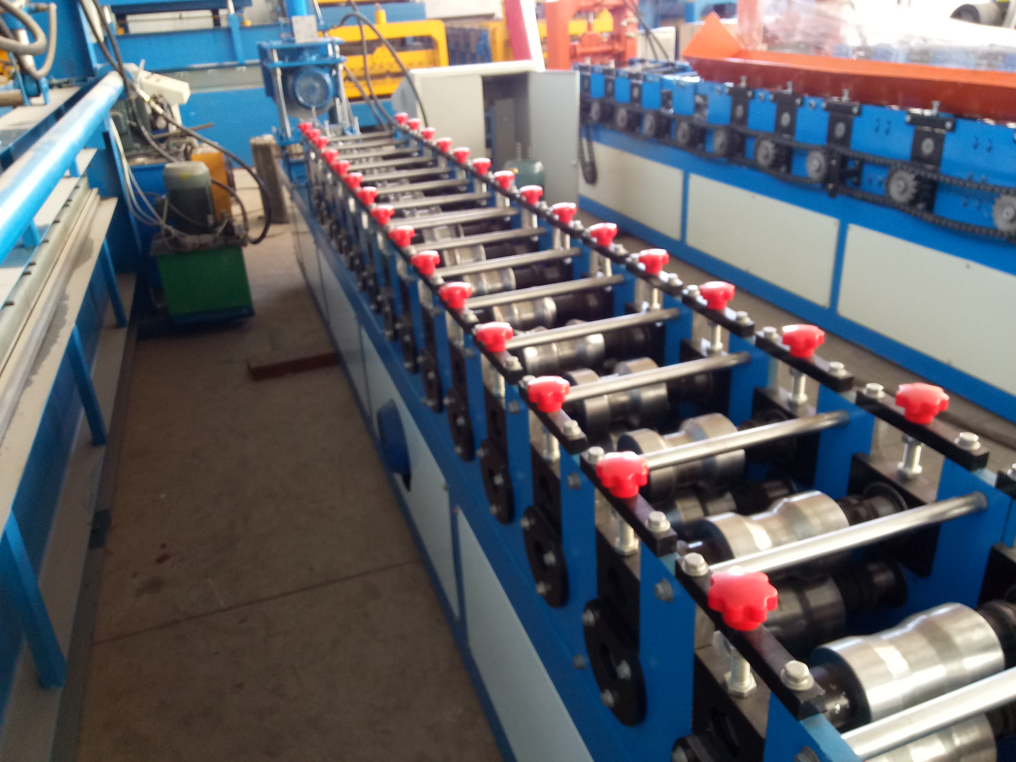 automatic metal colorful steel slats shutter door production line cold rolling forming machine