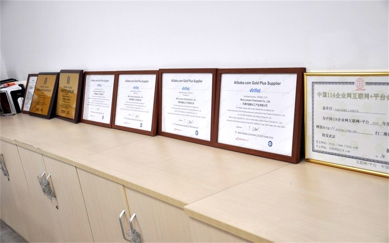 Quaternary Ammonium Salt Cationic Surface Sizing Agent Cardboard Papermaking PH 2-4 Storage