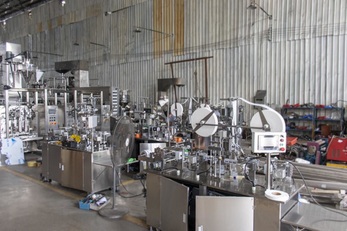 Non Woven Towel Alcohol Swab Making Machine 2.5KW 30*30mm Transverse Folding