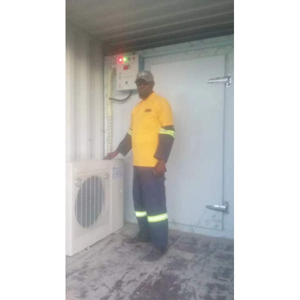 3 Phase Hybrid Inverter 560W Solar Panel System With Completed Set