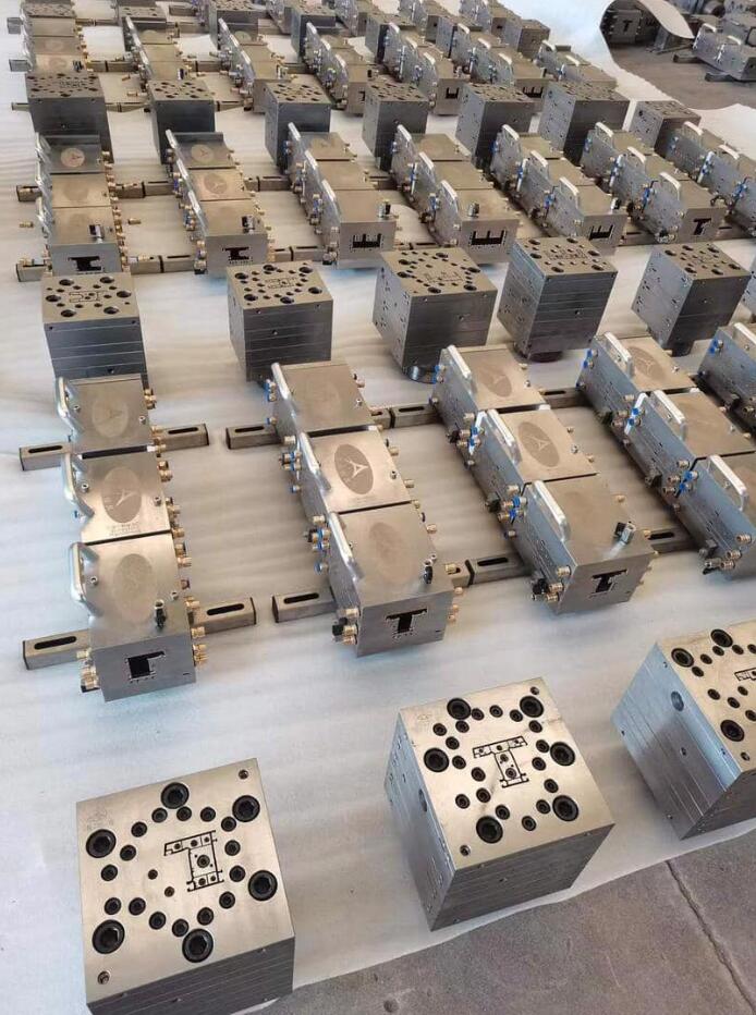 Shenzhen HYPET PVC/UPVC Profile Extrusion Machine Manufacturer for Sliding Glass Window and Doors