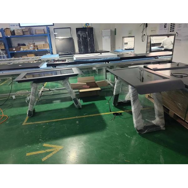 Waterproof Smart LCD Interactive Screen Table 43 Inch For Coffee Or Restaurant