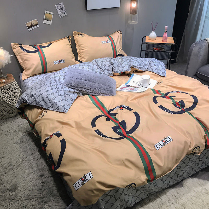 Simple 4 Pcs Cartoon Polyester Bedding Sheet Set for Twin Double Queen King Size