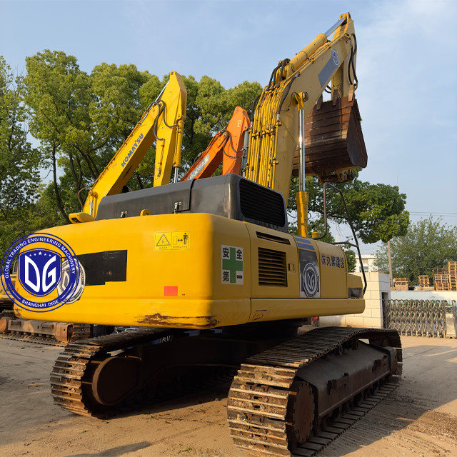 Used Komatsu PC400-8 40 Ton Original Crawler Excavator For Mining Works Available Now