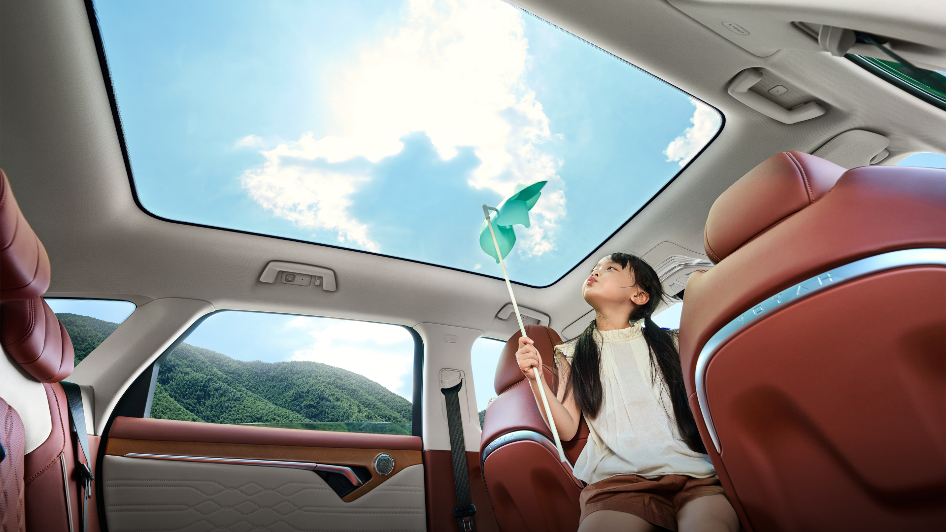 200Km/h Max Speed Electric Car Voyah Free 5-Seat SUV with Hybrid Technology and Body Structure