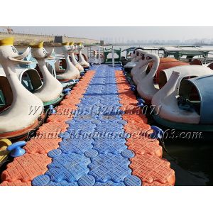 Plastic modular floating jetty