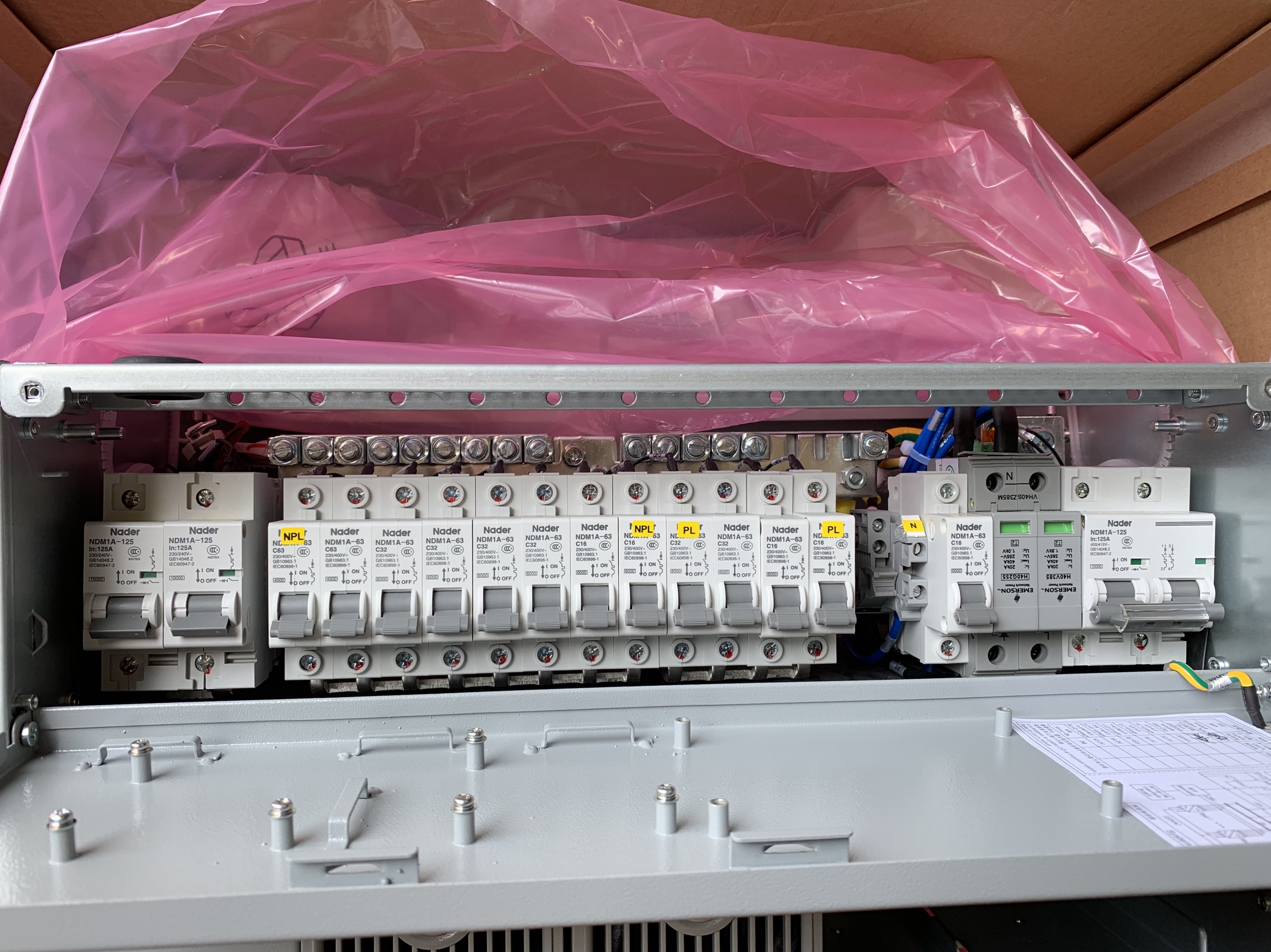 Emerson NetSure 701 A41-S8 Embedded Communication High Frequency Switching Power Supply System 48v 200a Brand