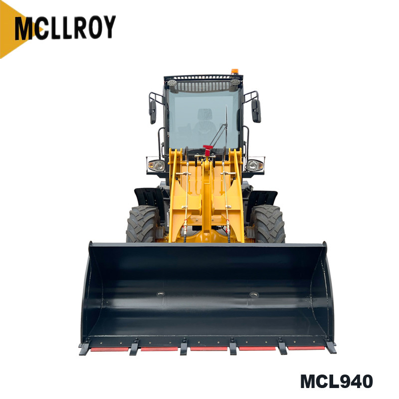 Quality Flexible Mini Compact Loader , Wheel Front Loader 2200kg Rated Load for sale