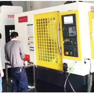 China High Rigidity Compact CNC Milling Machine Five Axis VMC Machine 4000KG on sale