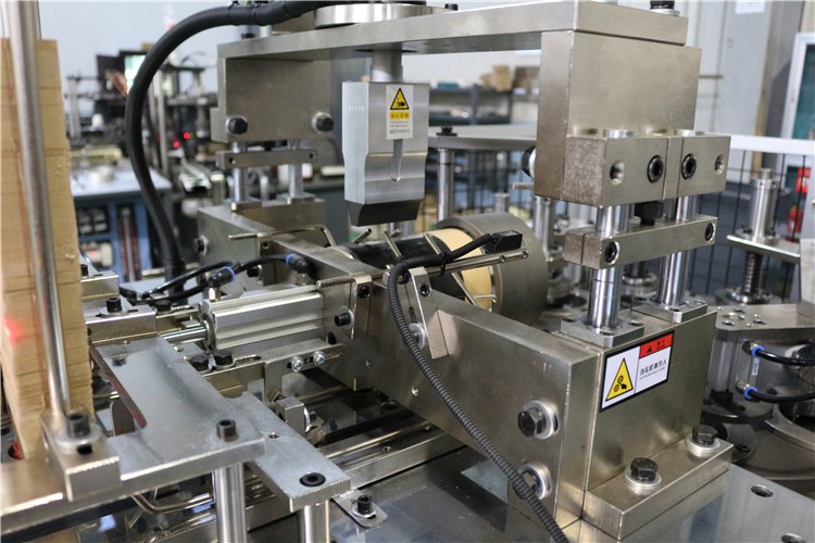 paper lid making machine03