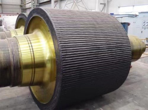 Multi Layer Surfaces Grinding Welding Roller Of Mining Machine Spare Parts