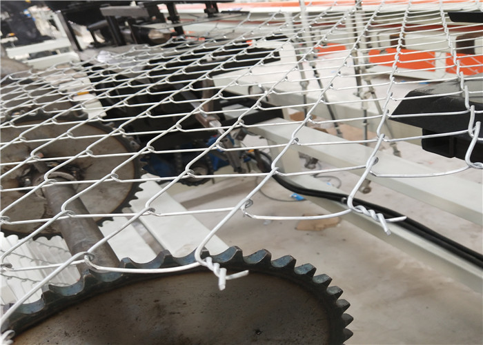 High Production Wire Diameter 1.5-4.5mm Diamond Mesh Chain Link Fence Machine