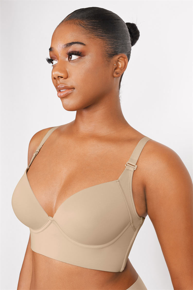 Underwire Supported Seamless Women's Body Fit Bra with Deep Cup and Invisible Push Up