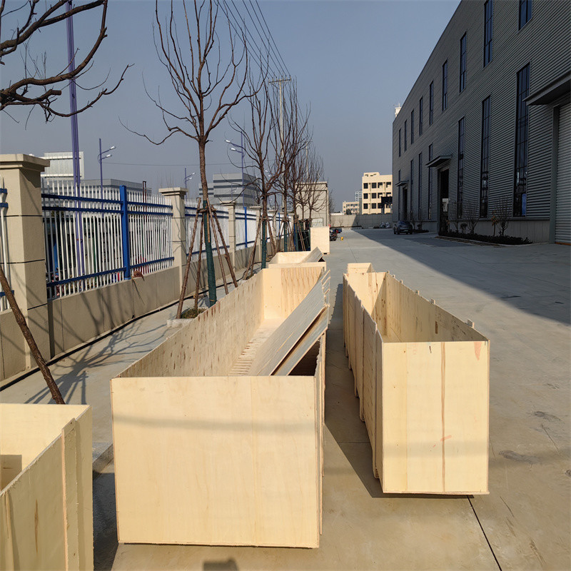 Hot Dip Galvanizing For Iron Steel Wall-Mounted Fence Decoration Team