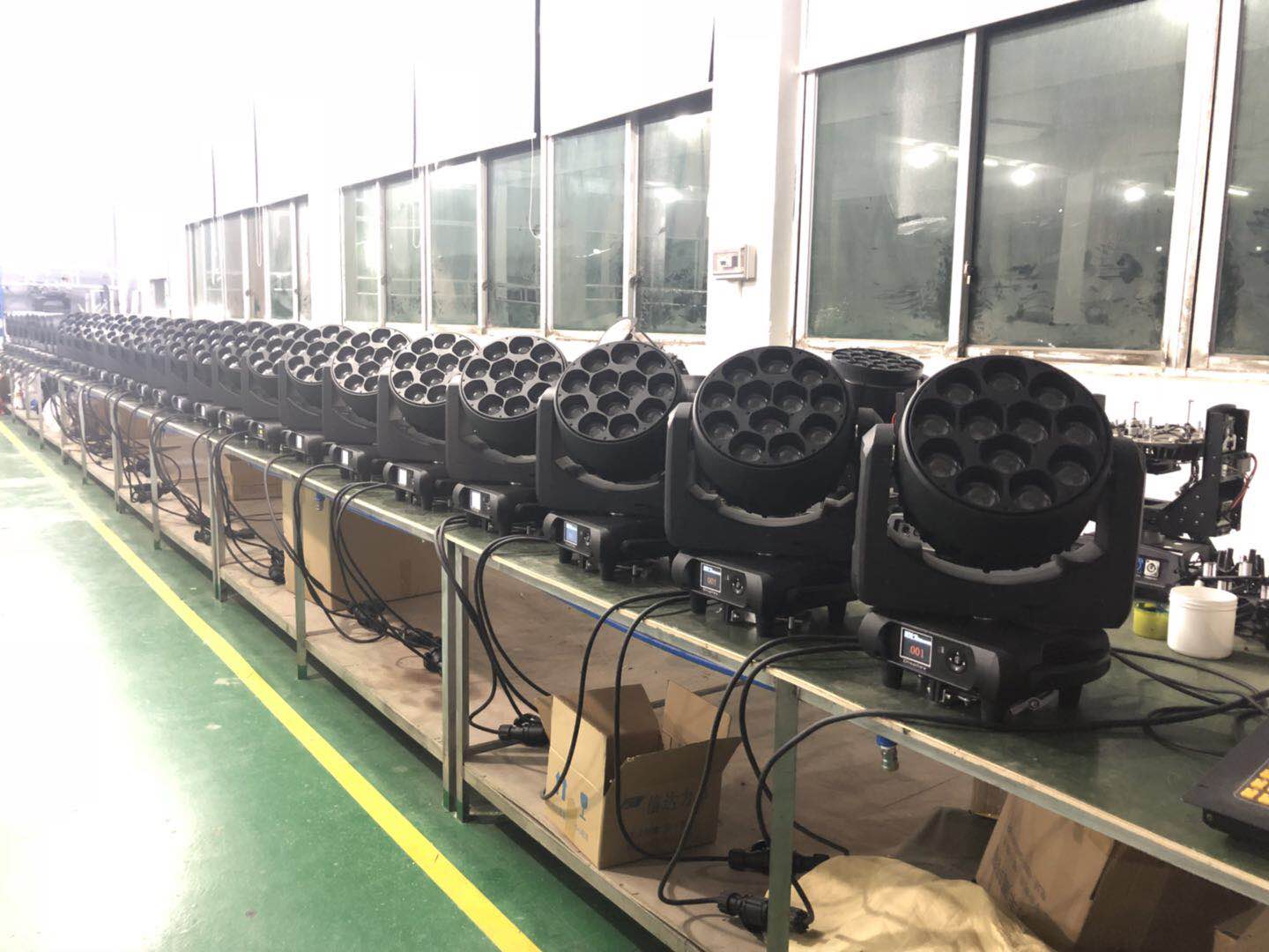 Low Noisy Fan Cooling Hongmei 12x40w RGBW 4in1 Pixel Control LED Wash Zoom Moving Head
