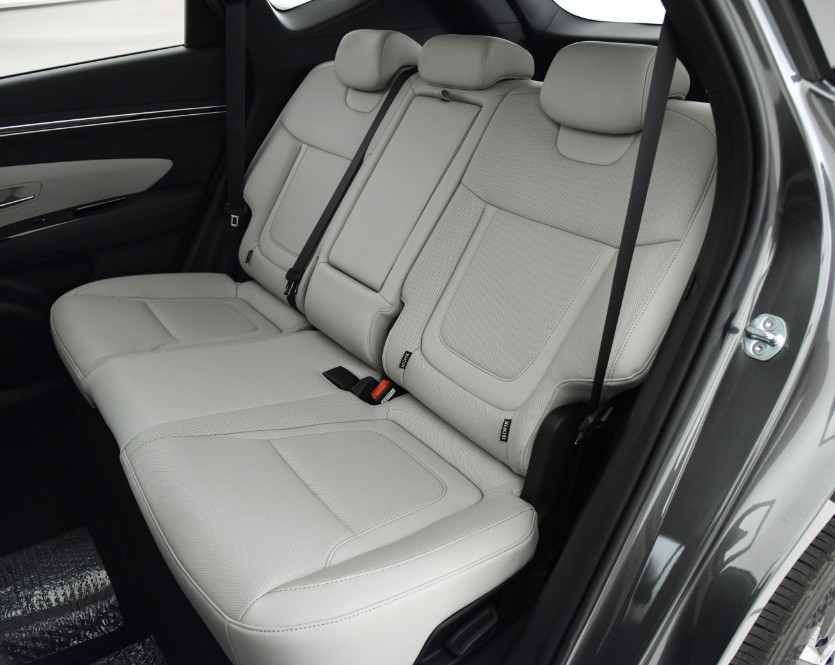 Hyundai 2022 TUCSON L 2.0L Hybrid Flagship Version 5 seats New Or Used SUV