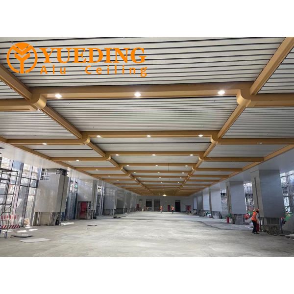 Lightweight Aluminum Square Tubes Arc Shaped Customization For Outdoor