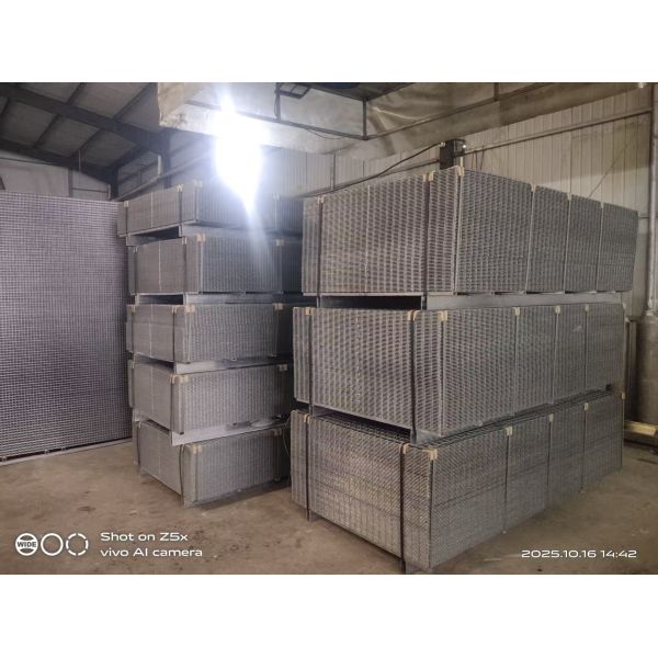 4 Bwg Low-Carbon Iron Wire Ribbed Welded Mesh Panel for Constructio