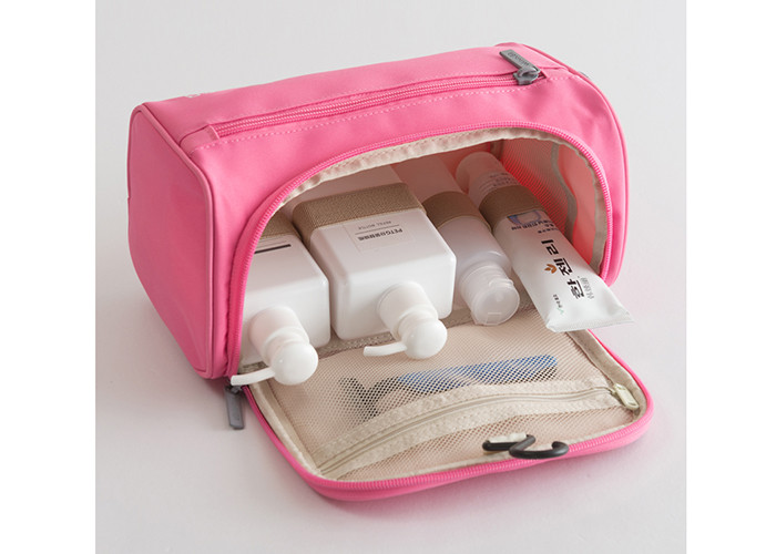 Polyester Travel Toiletry Bag OEM / ODM Service Pink Color For Ladies