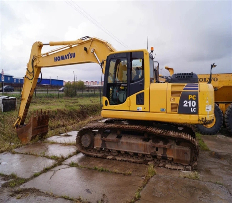 Pre Owned Komatsu 210 Excavator 37500KGs Used Excavator