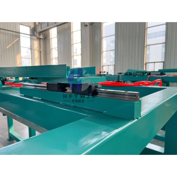 Leveling Cutting Shearing Machine With 15 Rows Top 16 Rows Bottom Rolls 7.5kW Servo Motor And PLC Control System