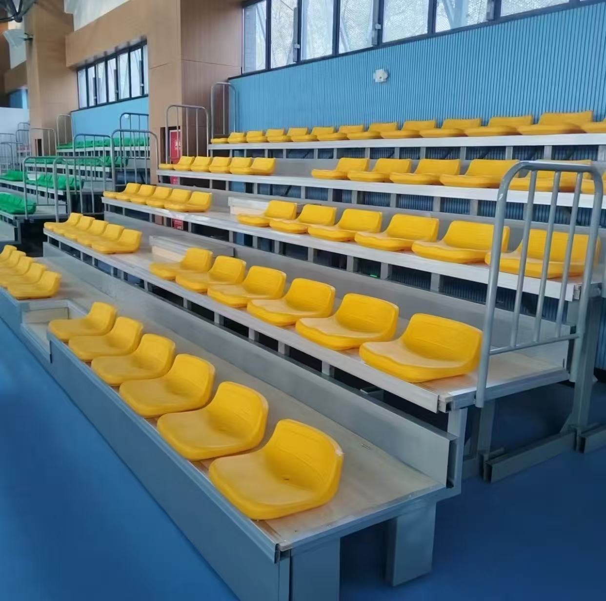 Customized Sizes Durable Construction Waterproof Seating Telescopic Bleacher Plastic Grandstand for Indoor Outdoor Use