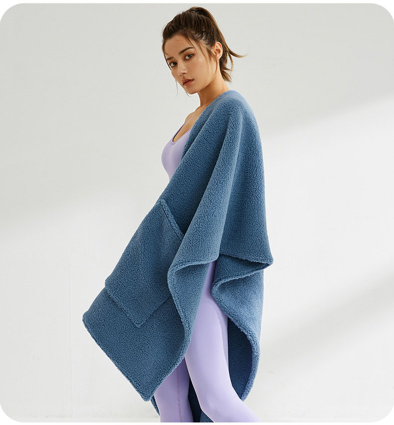 Y-F Knitted Poncho Cardigan Cape Top Sweater Cozy Fleece Jumbo Scarf Wrap Shawl with Large Front Pockets for Women
