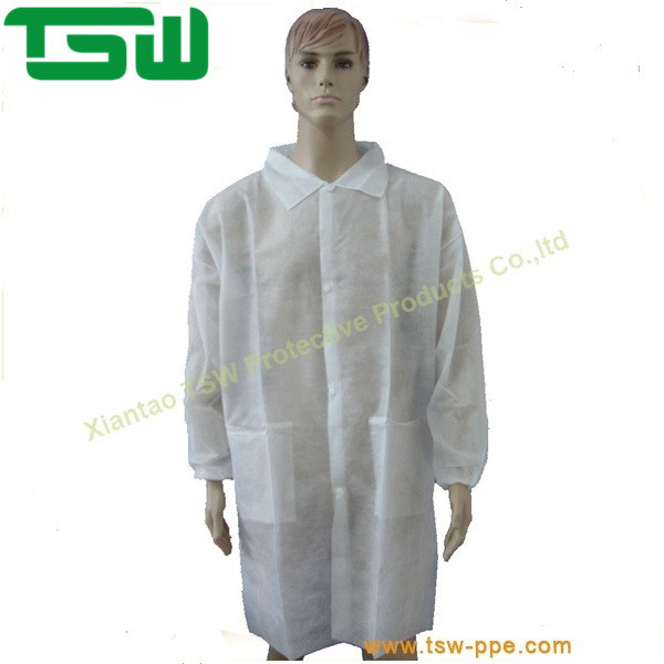 Quality Lightweight Nonwoven Disposable Lab Coat 50gsm With Two Pockets for sale