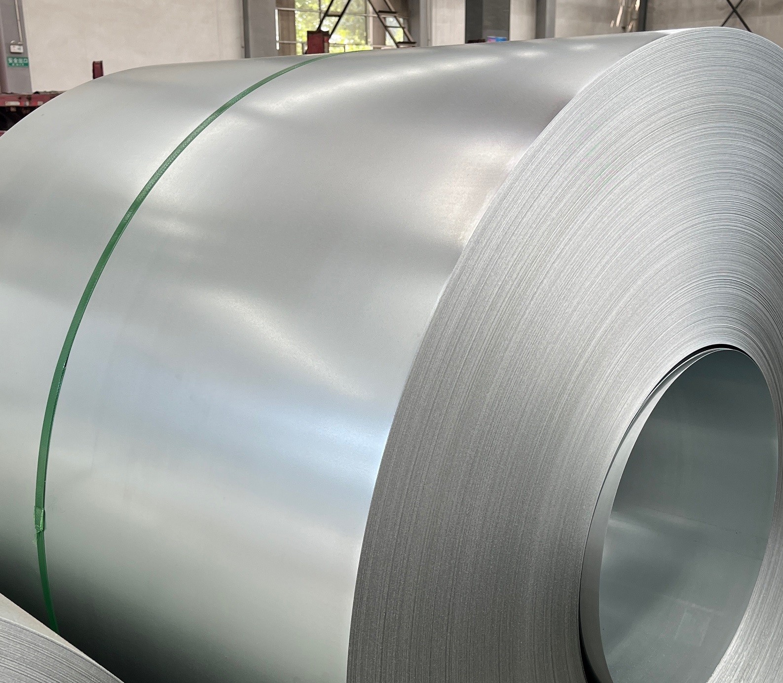 Z225 0.75mm 1200mm Matt Hot Dip Galvanised Steel GI Coils For Rolling Door DX51D Commercial Quality S320GD Skin Passed