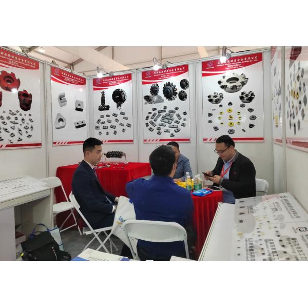 Black Gold Cemented Carbide Inserts P35 Lathe Turning Inserts Polished Surface