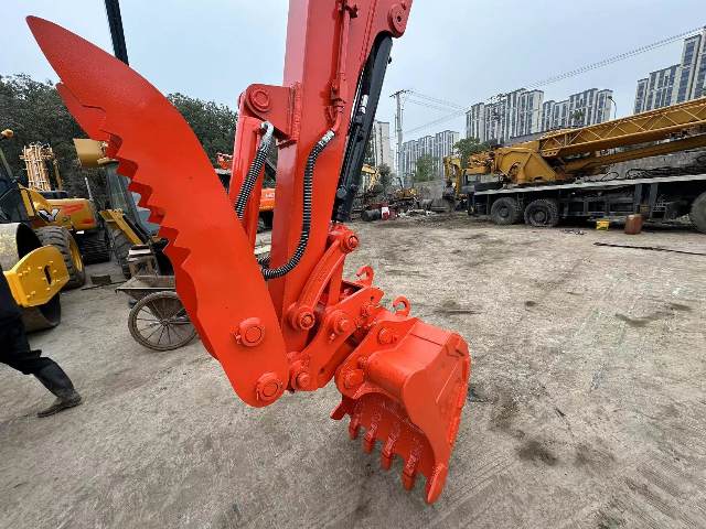 Kubota KX165 Excavator Thumb Clamp