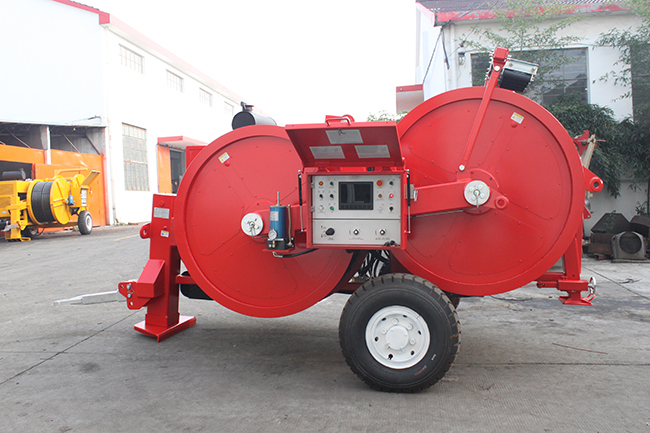 TY90TP 118kw(158hp) Hydraulic Puller Tensioner For Pulling / Tensioning Conductor