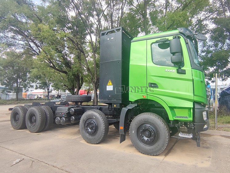Heavy HOWO Mine Dump Truck , Yellow Dump Truck 30 - 40 Tons 10-25CBM
