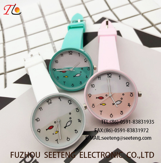 custom logo silicone plastic watch with all normal color available fashional watch Multicolor strap Cute watch