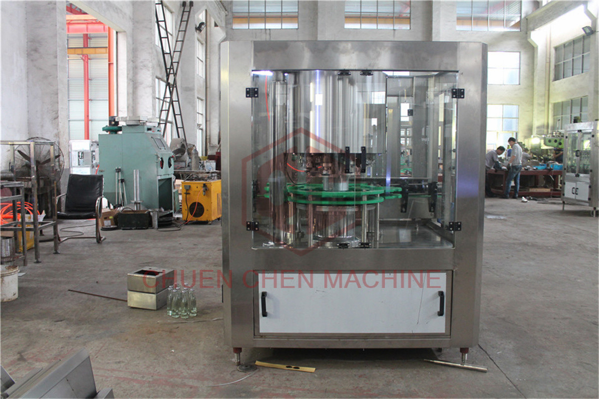 Quality Soft Beverage Carbonated Drink Filling Machine Automatic Small Scale for sale