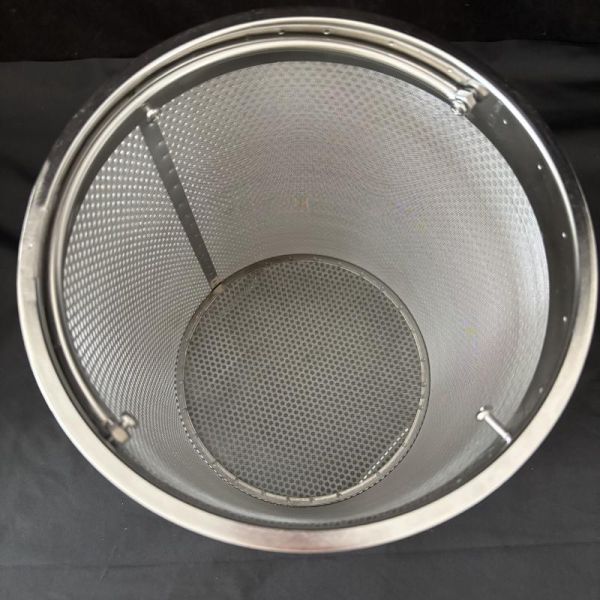 Stainless Steel Perforated Filter Basket Pipe/Wire Mesh Cylinder Filter Tube/Perforated Strainer Basket