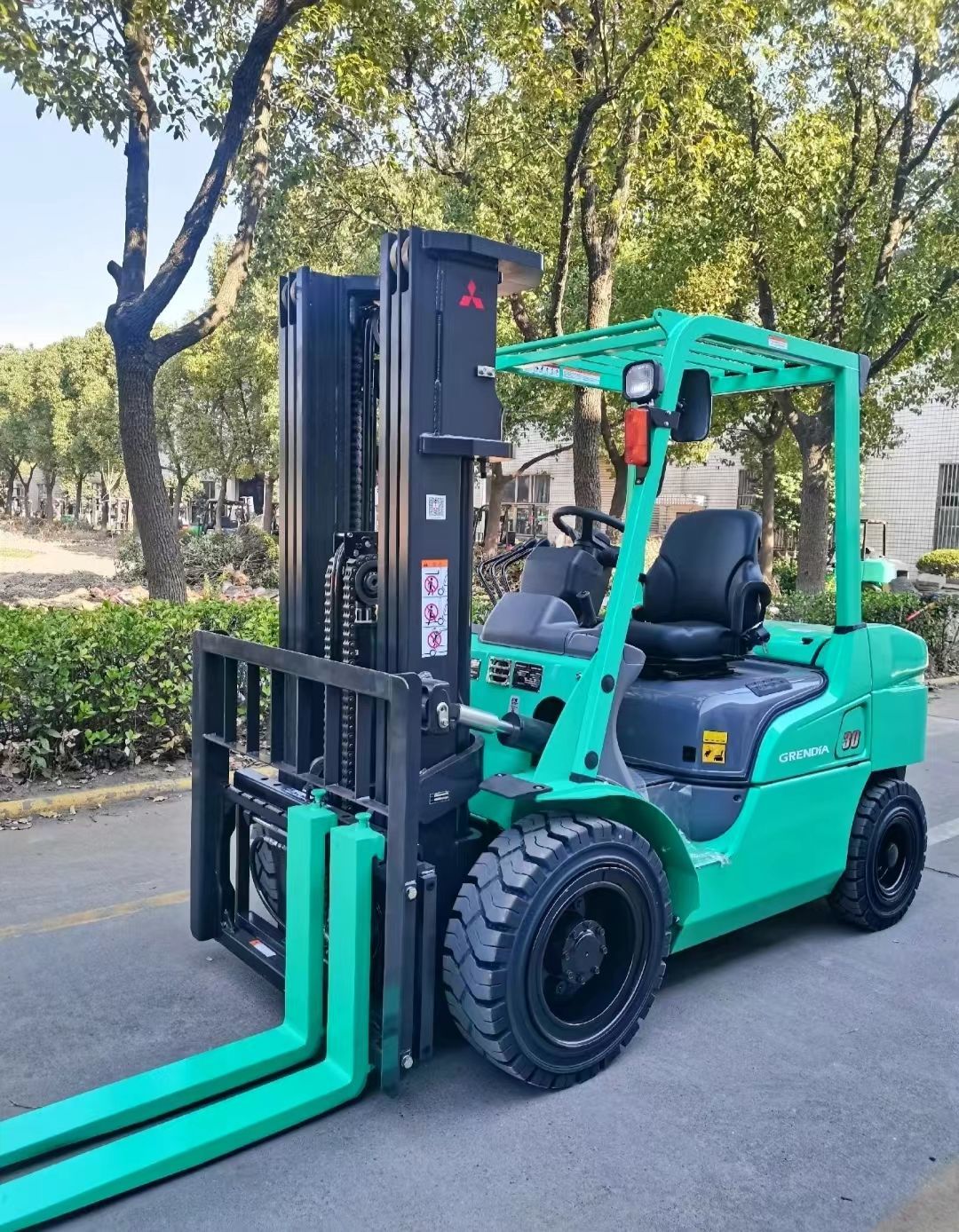 Japan Used Mitsubishi Diesel Forklift 3 Ton 4.5 Meters with 3 Masts