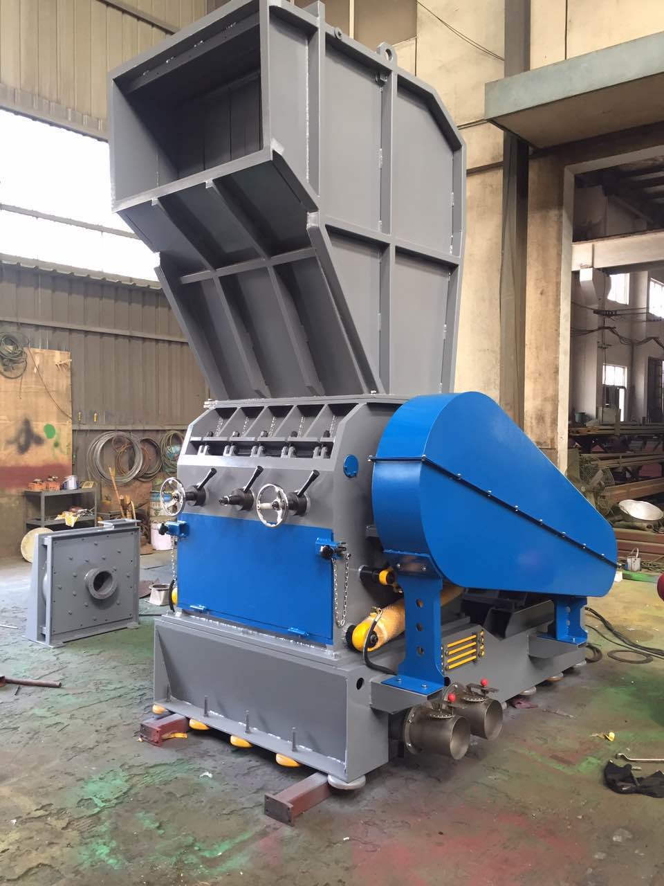16pcs Rotating Blade 90kw ABS Lumps Plastic Crusher Machine