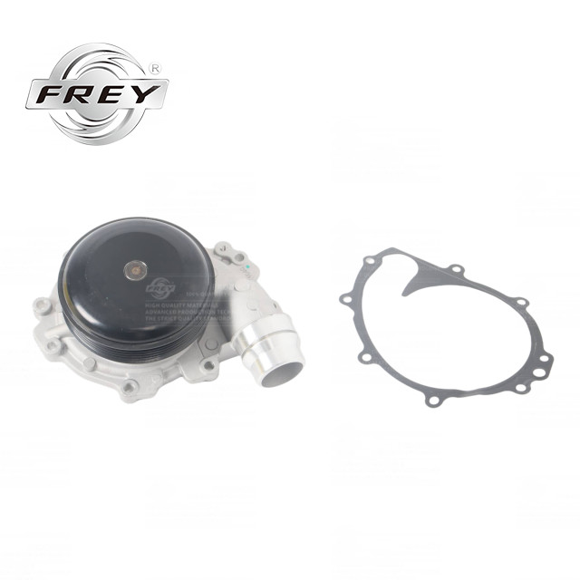 Quality 6512000501 Water Pump In Automobile , OM651 W176 Automotive Coolant Pump for sale