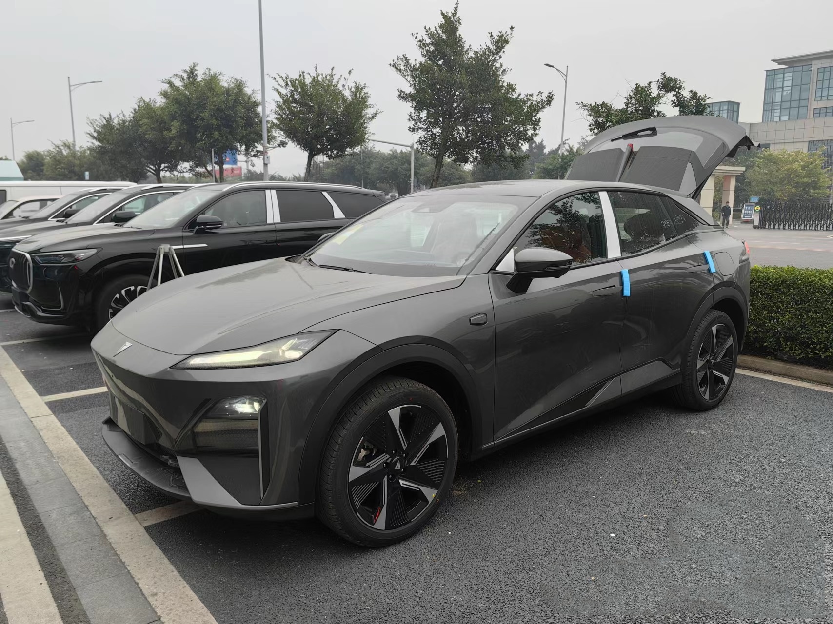 Changan CS75 Hunter and Performance Petrol SUV with Lithium Iron Phosphate Battery