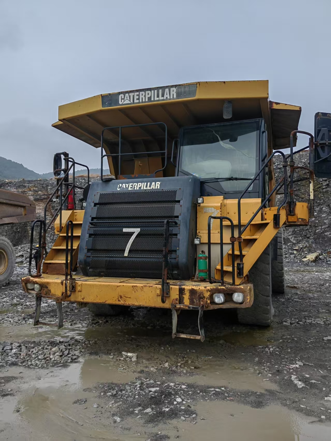 Used Caterpillar 773F Mining Truck Reliable High-Capacity Hauler