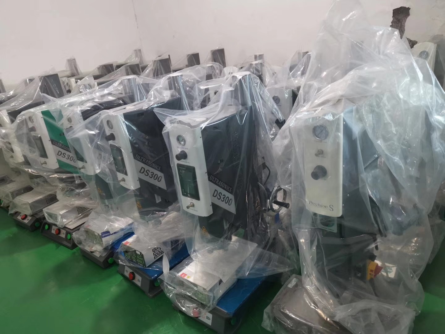 20khz Ultrasonic Plastic Welding Machine With Intelligent Generator