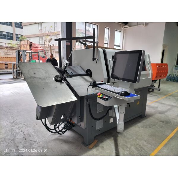 Rotary CNC Wire Bending Machine , 8 Axis 2D / 3D Wire Bender 2-10mm